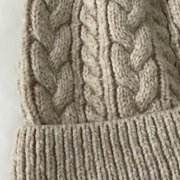 Winter HAT BEANIE TOQUE - Picture 2 of 3